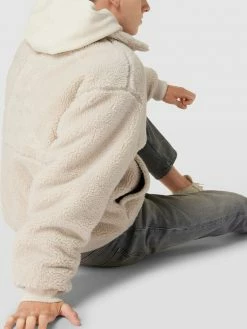 Calvin Klein Jeans Jacke Mit Teddyfell - Offwhite -Kleidung Geschäft ap4jcgi19t5k8d9ka19kmiag6t6j0gph9h952gim8l34ml1m6h54qj2l9kp4ijqcal630i2m8d148ii1a53jcc1k71i30e9hcosjcc1kckr6ao9n64qjcor5c8oj6cr66orjee8